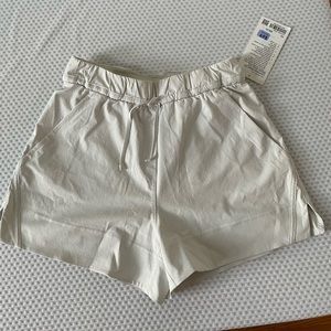 Cinchable Waist HR Woven Short 3.5”